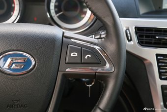 2015款揽福2.4L手动汽油两驱标准型