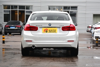 2018款宝马3系1.5T自动318i