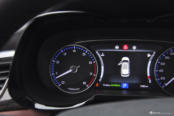 2017款传祺GS8 2.0T自动两驱尊贵版320T