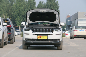 2018款大指挥官2.0T自动四驱臻享版图片