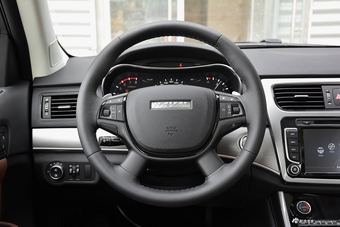 2017款哈弗H8 2.0T自动汽油两驱智享型