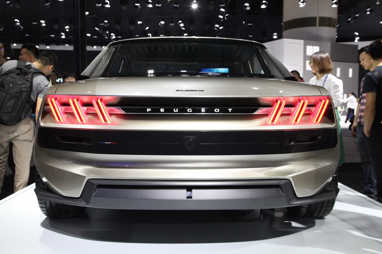 实拍：标致全新概念车E-legend亚洲首秀