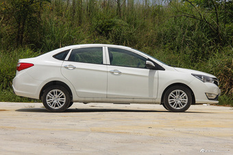 2016款海马M3 1.5L手动舒适型天窗版