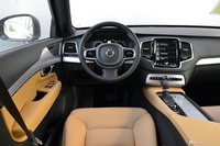 2018款沃尔沃XC90升级版 2.0T自动 T6智逸版