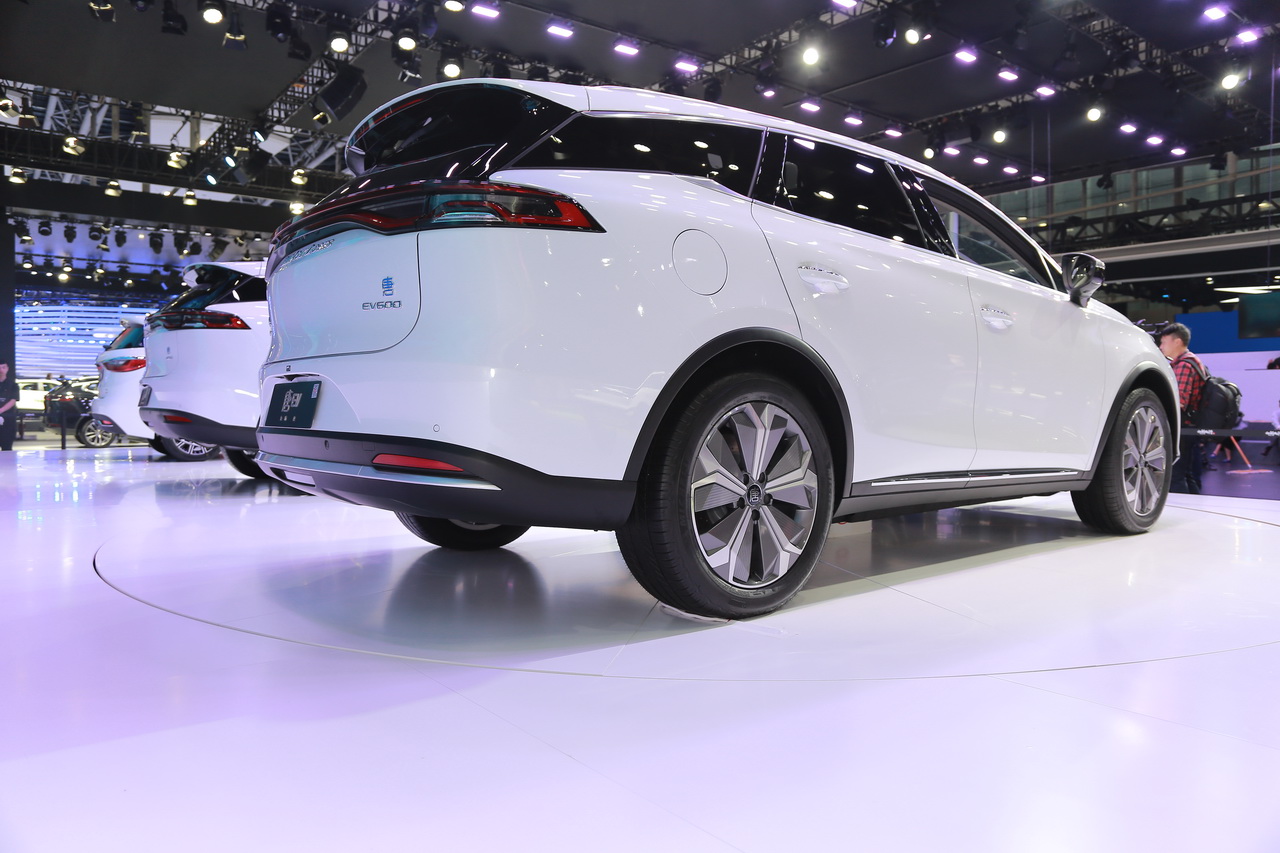 2018广州车展实拍：比亚迪唐新能源