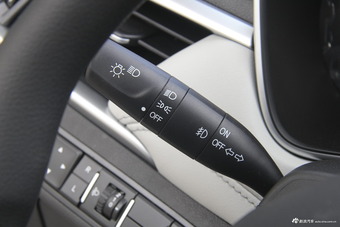 2018款宝骏530 1.8L自动豪华型