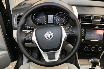 2016款风行S500 1.6L自动尊享型