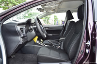 2016款雷凌双擎1.8L自动精英天窗版