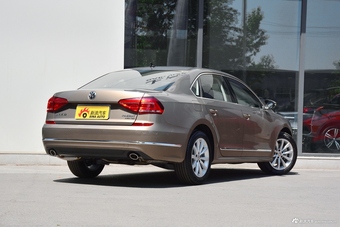 2017款上汽大众帕萨特330TSI DSG尊荣型