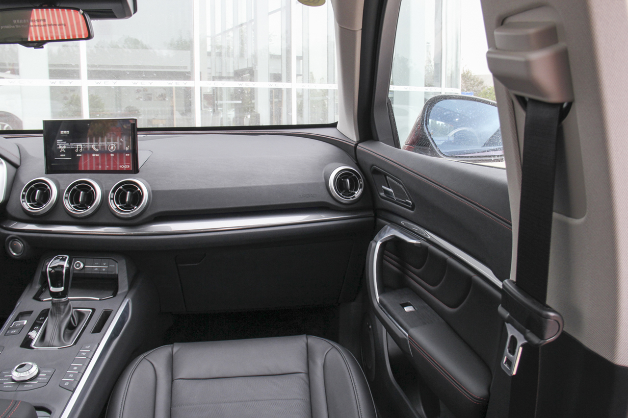 2019款WEY VV5升级款2.0T两驱旗舰型