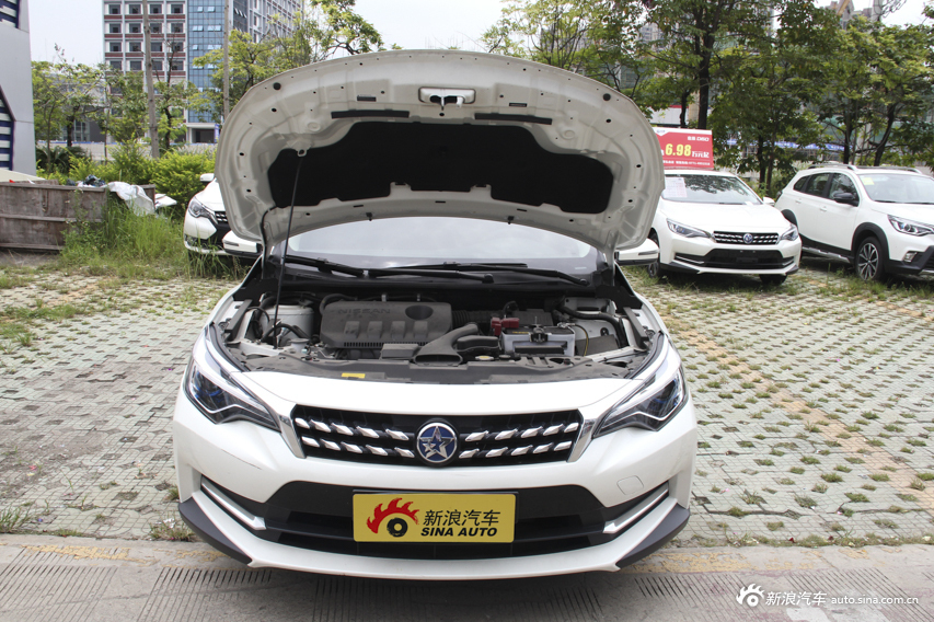 2018款启辰D60 1.6L自动智联豪华版