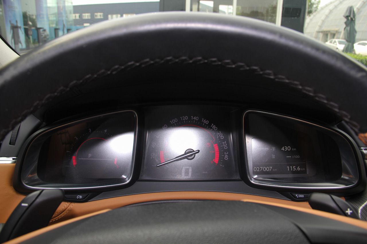 2016款DS 6 1.6T雅致版THP160