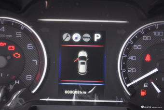 2016款东风风神AX7 2.0L自动智逸型