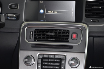 2018款沃尔沃S60L 1.5T自动T3智进版