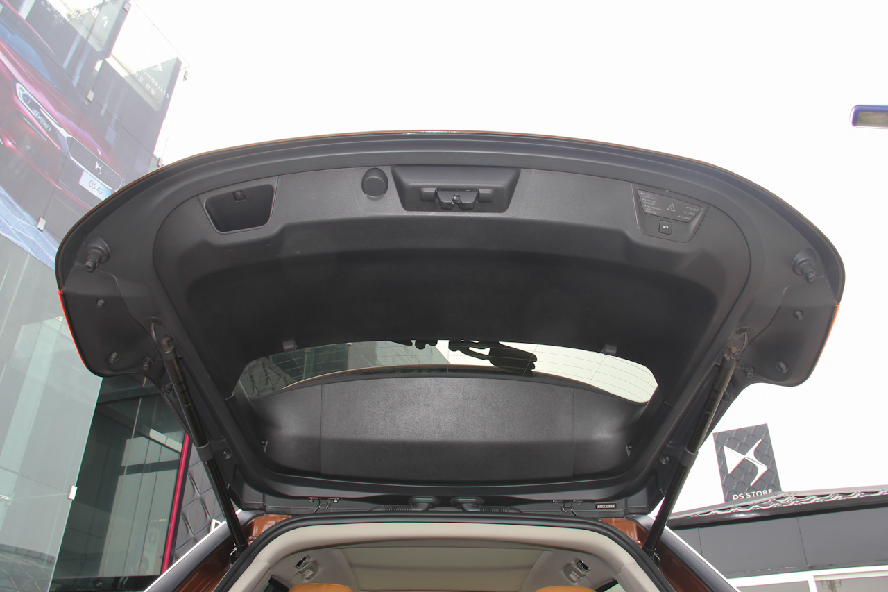 2016款DS 6 1.6T雅致版THP160