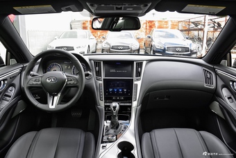 2017款英菲尼迪Q60 2.0T自动豪华版图片