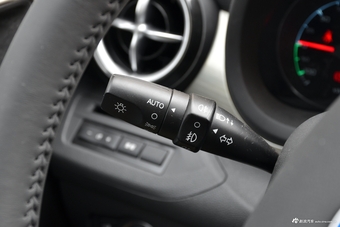 2018款比亚迪宋EV400 智联进享型