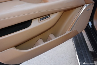 2017款凯迪拉克Escalade 6.2L自动铂金加长版 