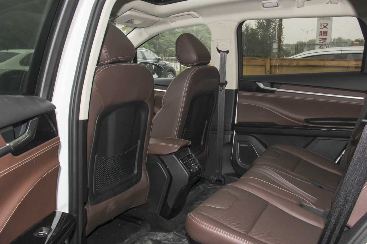 2018款君马S70 1.5T自动豪华运动型5座