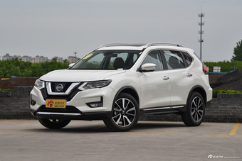 2017款奇骏2.5L自动CVT至尊版 4WD 	