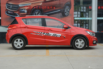 2017款宝骏310 1.5L手动豪华型