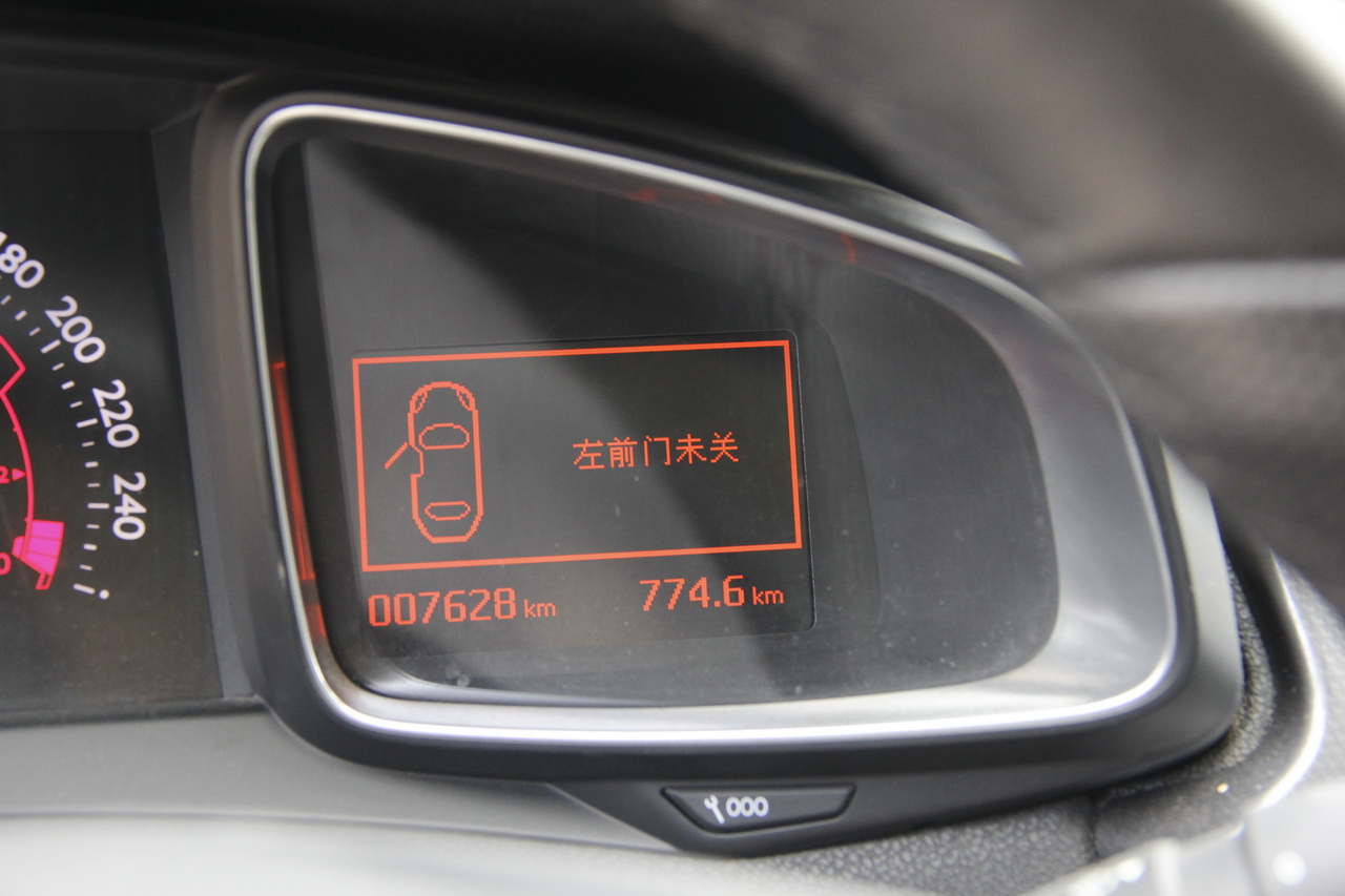 2014款DS 6 1.6T豪华版THP200