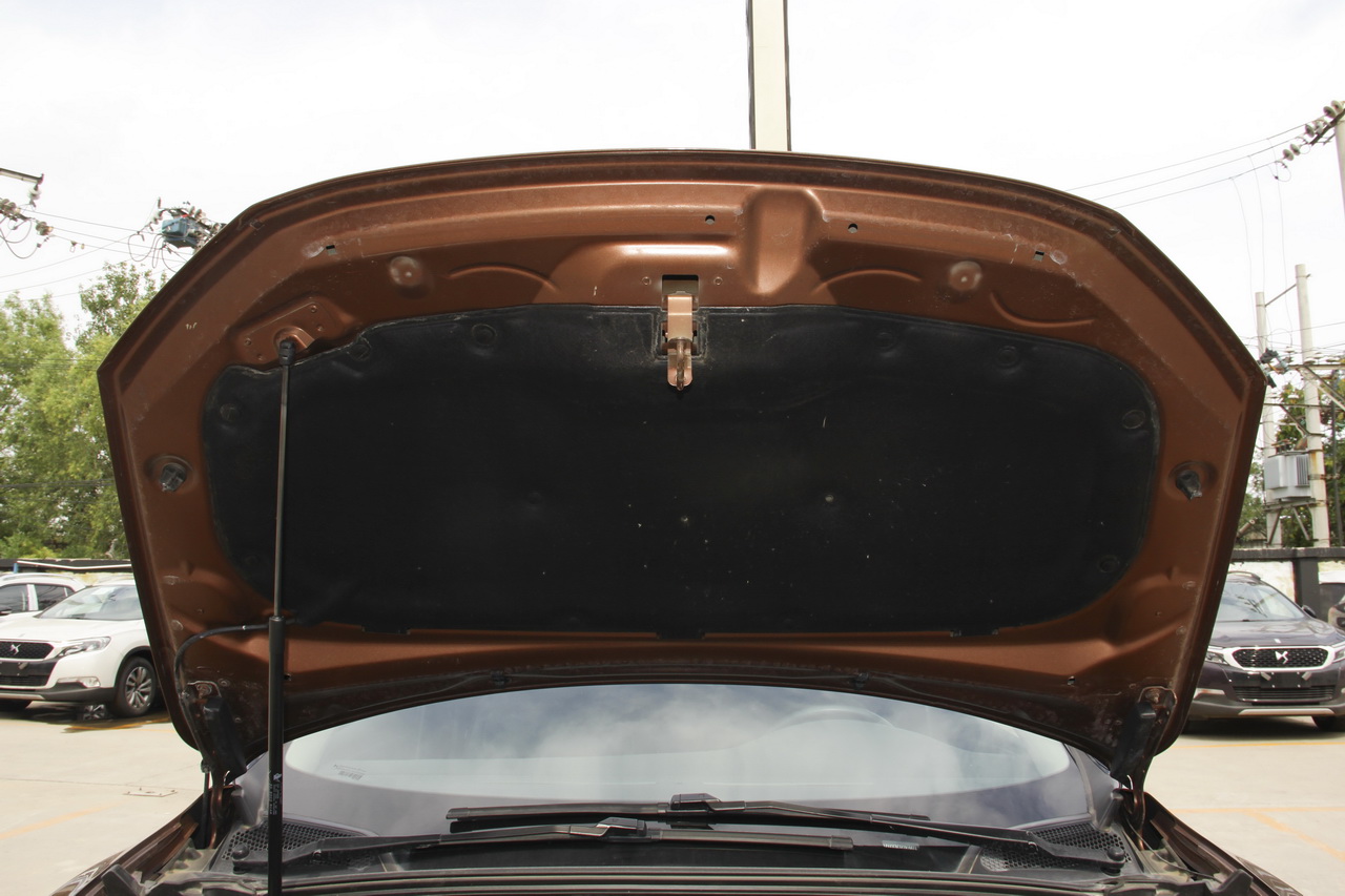 2014款DS 6 1.6T豪华版THP200