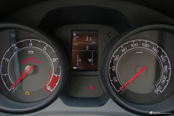 2016款名爵锐行1.5T手动超值豪华版