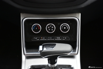 2019款奔腾X40 1.6L自动互联智酷型