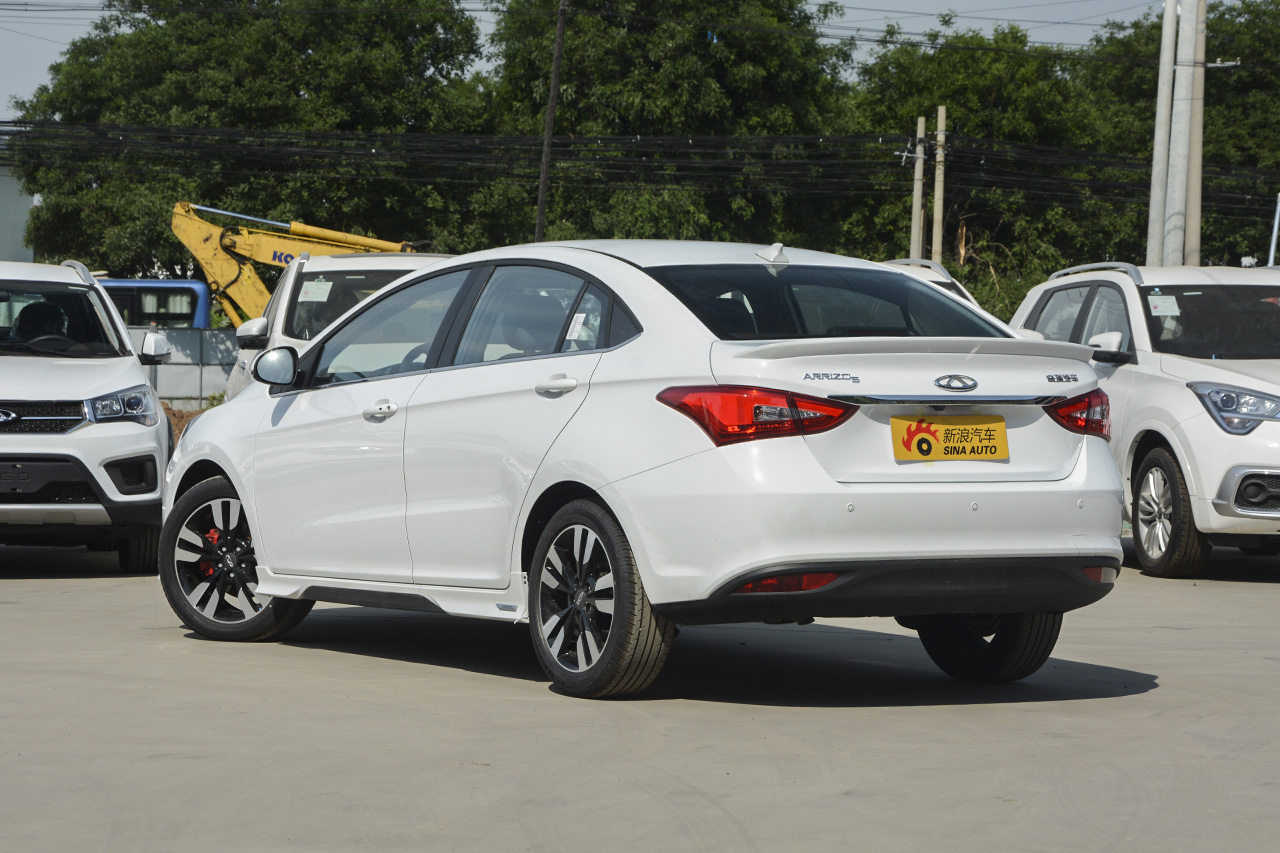 2018款艾瑞泽5 1.5L手动致敬青春版