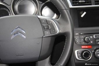 2016款雪铁龙C4L 1.2T自动精英型