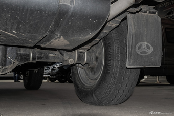 2016款BJ 212 2.0L手动方门四驱豪华型 国IV