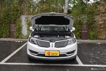 2018款林肯MKC 2.0T自动四驱尊雅版