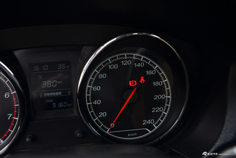 2017款奔腾B30 1.6L 手动舒适型