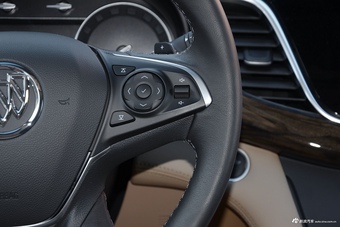 2017款GL8 2.0T自动尊享型