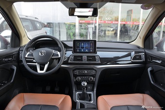 2017款北汽威旺M50F  1.3T手动豪华型图片