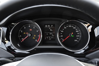 2017款速腾1.6L自动舒适型