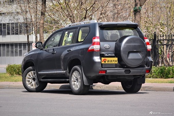 2017款丰田霸道4000 TX-L 7座中东版