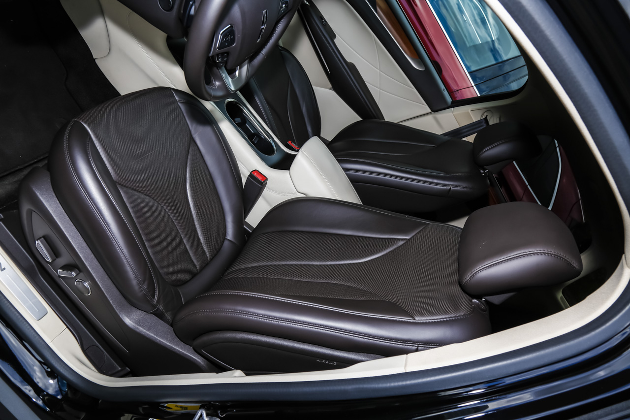 2016款林肯MKC 2.0T自动两驱尊雅版