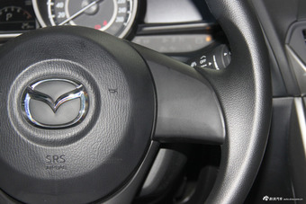 2016款马自达CX-4 2.0L自动两驱蓝天活力版