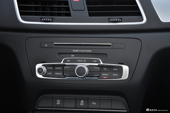 2018款奥迪Q3 30周年年型 30 TFSI时尚型