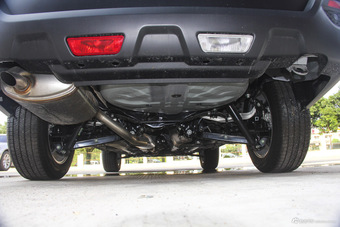 2016款风度MX6 2.0L自动两驱梦想版 沙滩银