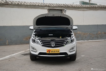 2016款宝骏560 .1.8L AMT智能手动豪华型 (白色) 