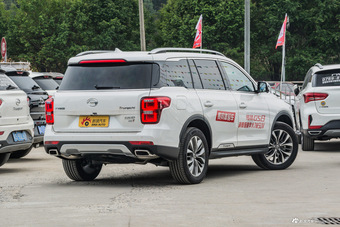 2017款传祺GS8 2.0T自动四驱至尊版320T