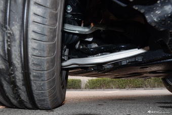 2017款英菲尼迪QX30 1.6T自动两驱运动版