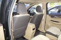 2017款宝骏730 1.5T手动时尚型7座