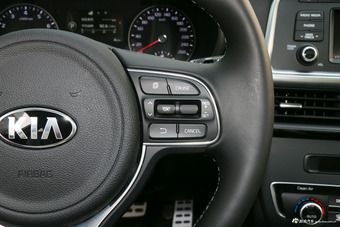 2017款起亚K5 2.0L自动15周年特别版LUX