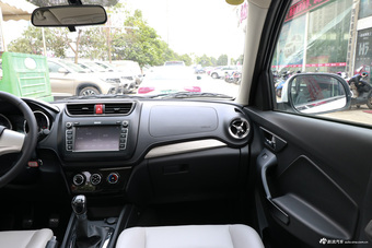 2017款北汽幻速S3 1.5L手动豪华型