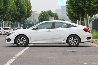 2016款思域1.5T自动220TURBO豪华版