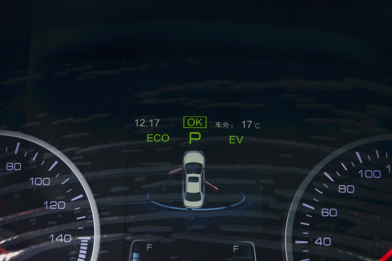 2017款比亚迪秦100 1.5T